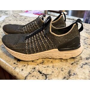 Nike Black/White Phantom Run Flyknit 2 Athletic Shoes | Women's Size 8.5